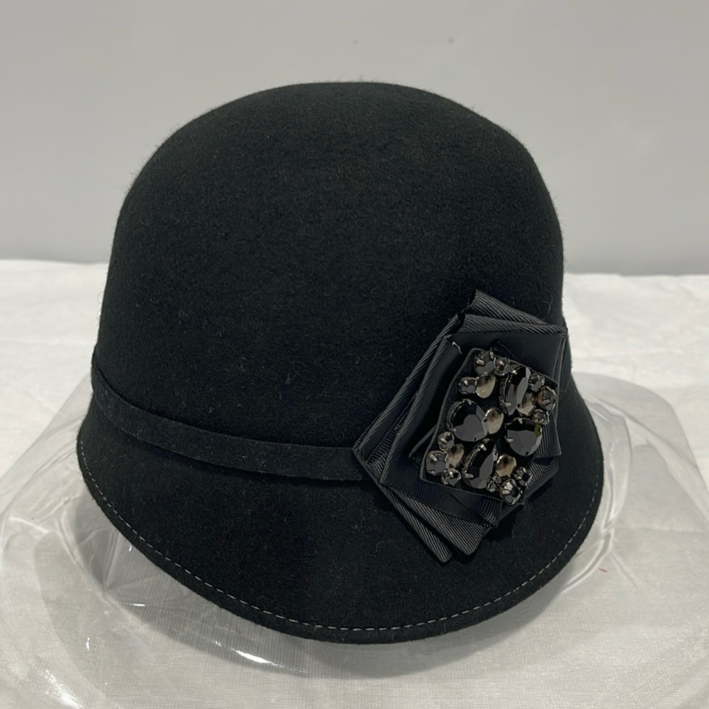 Women’s Raffaello Bettini Wool Hat Made In Italy black studded